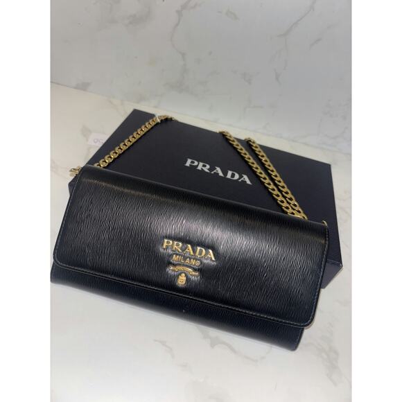 Prada Black Leather Chain Wallet - Excellent Condition - Picture 1 of 8